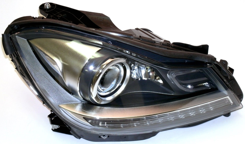 Mercedes W204 C Class Cpe. C250 C350 Bi - Xenon Headlight Assembly -Right